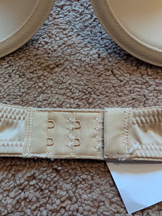 Maidenform Bra 36C Convertible Straps. New with tags. - Picture 5 of 6
